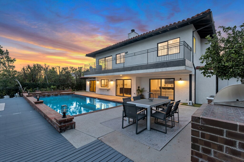 Building Photo - 5952 Woodland View Dr