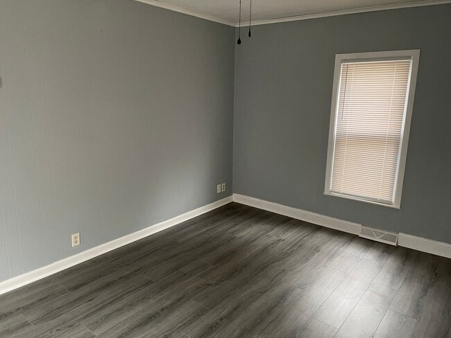 Building Photo - 2257 S 10th St