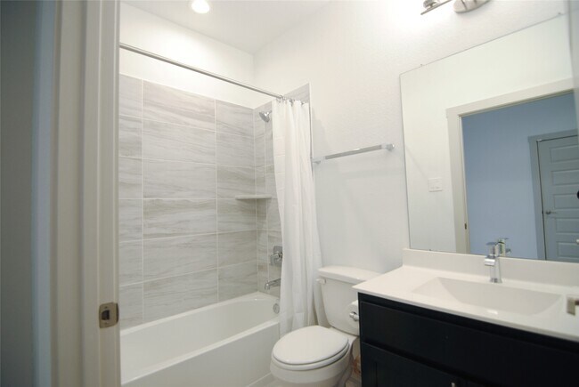 Building Photo - 29207 Pikes Peak Dr