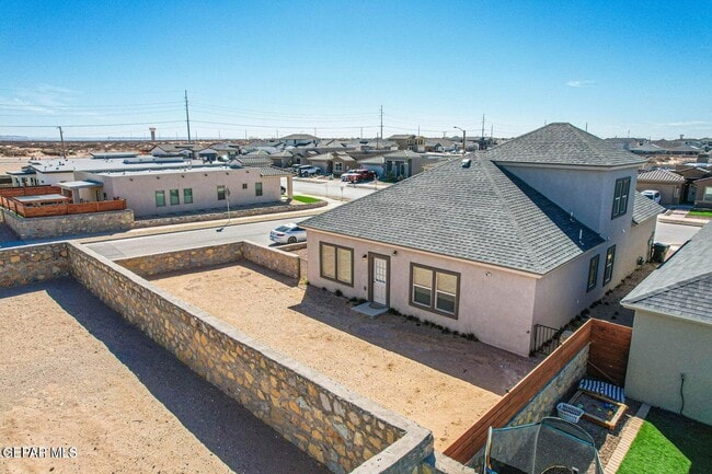 Building Photo - 13941 Garforth Ave