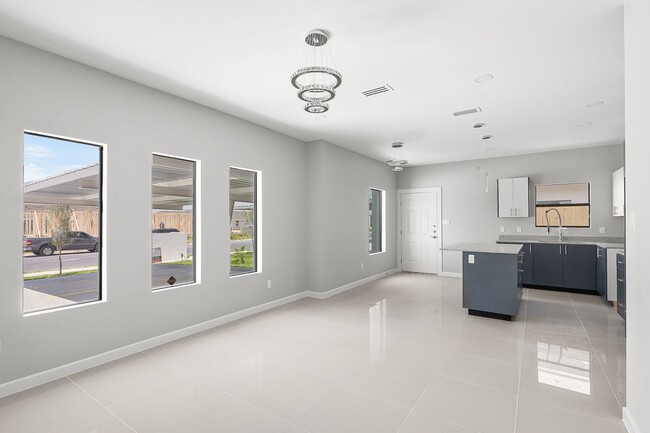 Primary Photo - 2014 Summerland Ln