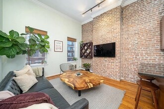 Building Photo - 68 Park Ave