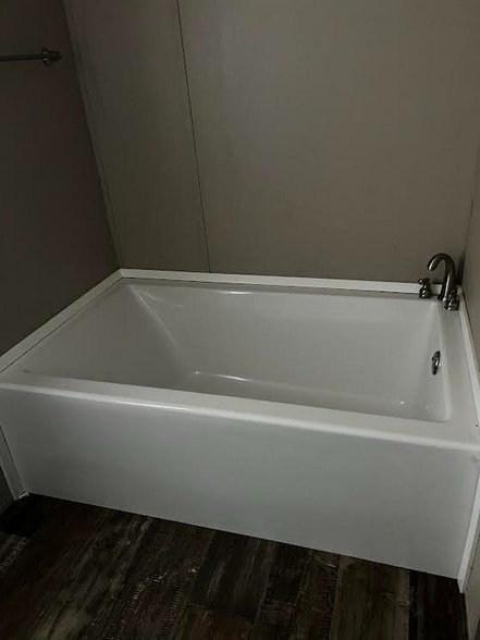 Building Photo - 411 Medford St