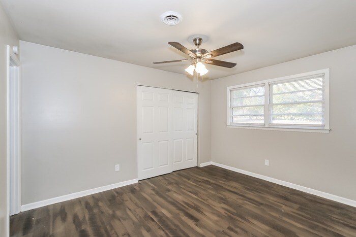Building Photo - 2807 Glenn Hills Dr