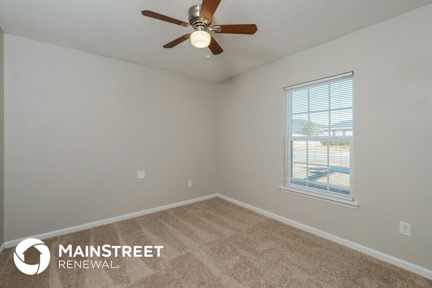 Building Photo - 97532 Albatross Dr