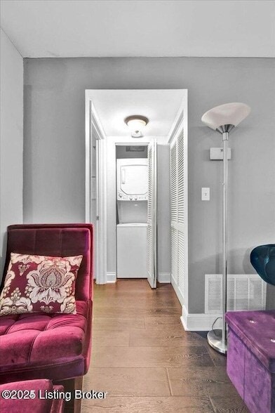 Building Photo - 44 Lake Ave