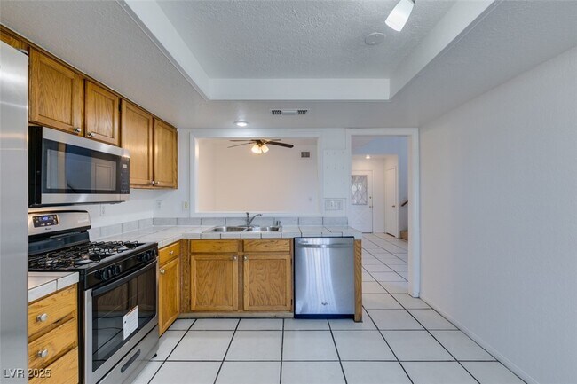 Building Photo - 4012 Grasmere Ave