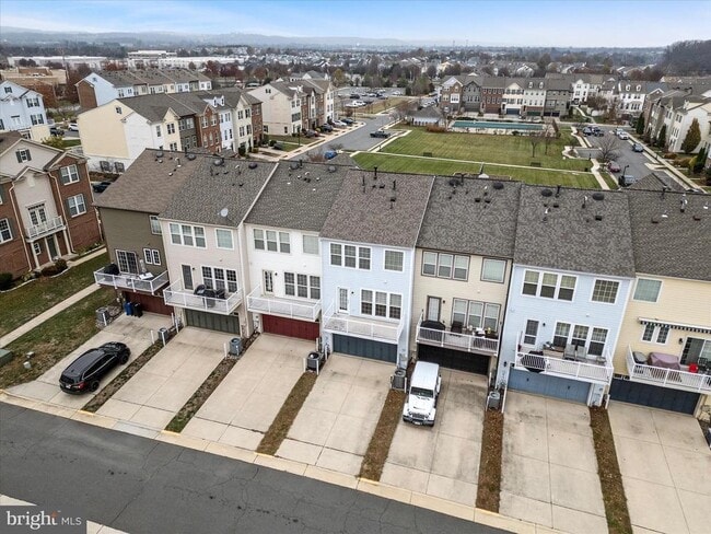 Building Photo - 507 Flameflower Terrace SE