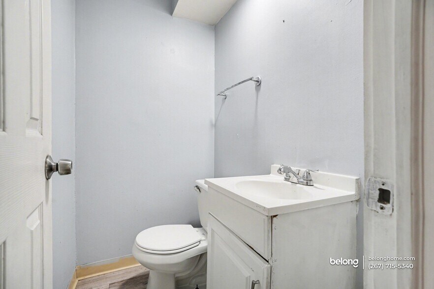 Building Photo - 126 W Elm St