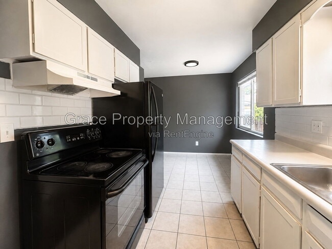 Building Photo - 87 E 81st Ave