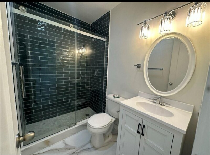 Building Photo - 473 12th Ave S