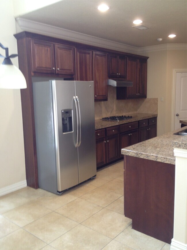 Building Photo - 2038 Palm Forest Ln