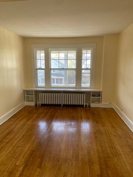 Building Photo - 847 Jay St