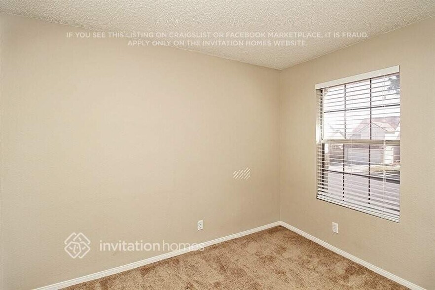 Building Photo - 3301 Hyannis Cir