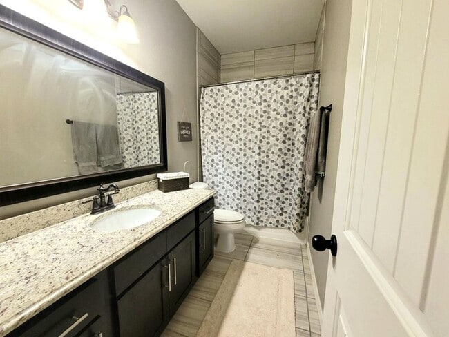 Building Photo - Amazing 3 bedroom 2 bath home in West El Paso!