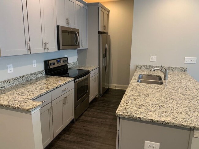 Building Photo - 3855 Academy Dr