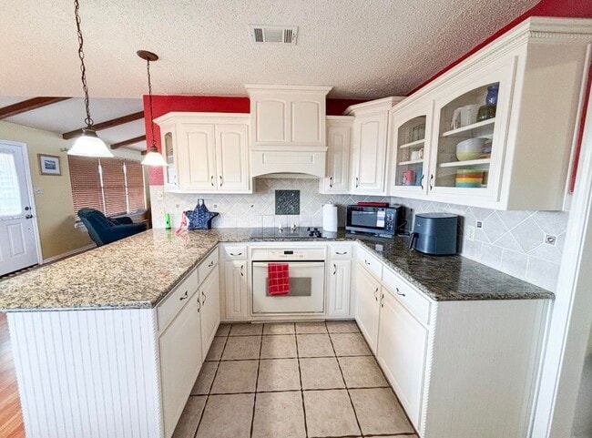 Building Photo - 209 Crest Dr