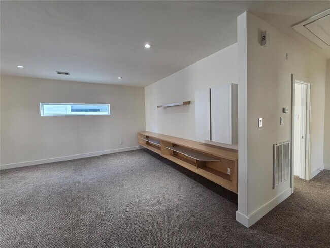 Building Photo - 5403 Tocayo Pl