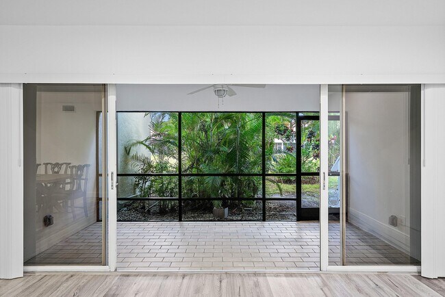 Building Photo - 6165 Old Court Rd