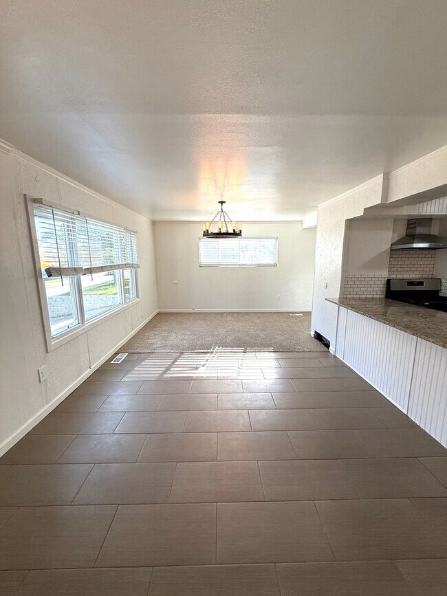 Building Photo - 1431 Johnston Ave