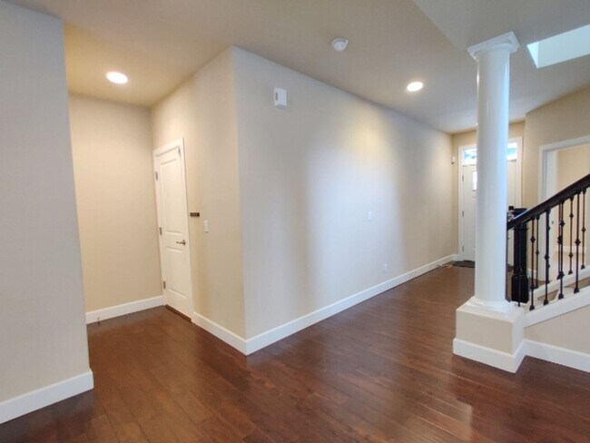 Building Photo - 1580 Ridgeview Loop SW