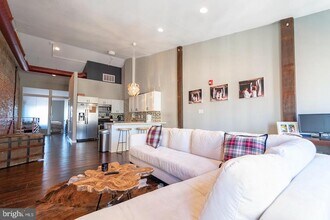 Building Photo - 19 N 3rd St