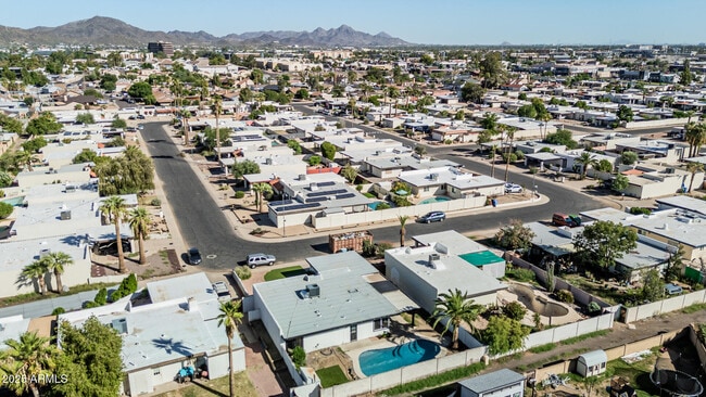 Building Photo - 10838 N 32nd Ln