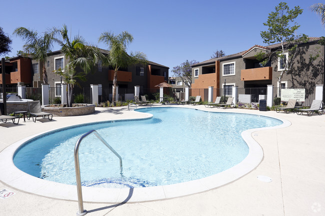 Building Photo - The Ranch at Moorpark