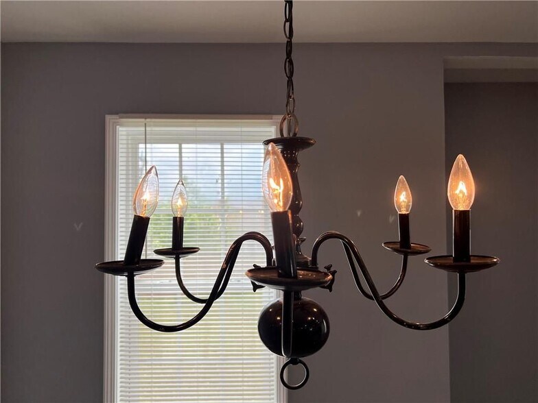 Building Photo - 3152 Daleview Way SW