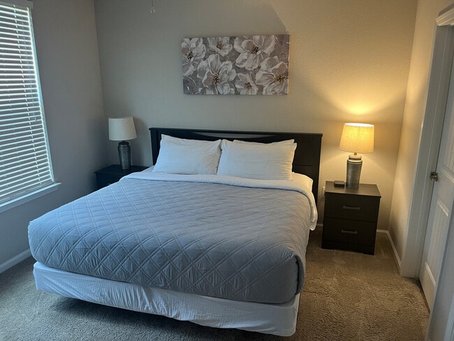 Building Photo - 1445 Broadcloth St