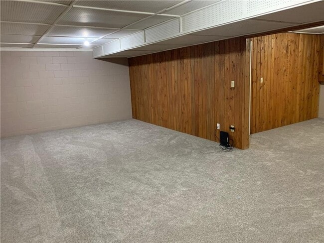 Building Photo - 4 Bedrooms, 2 Bathrooms Single Family Home in Baxter, MN 2 car garage, on a large corner lot