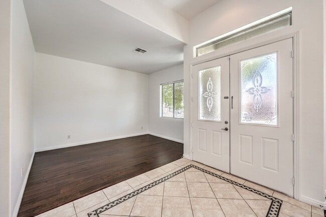 Building Photo - Stylishly Updated Henderson Home | New Stainless Steel Appliances | Heated Pool