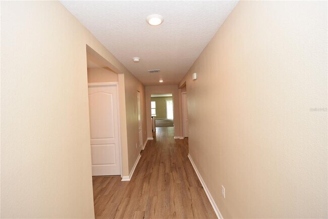 Building Photo - 14 Pine Cottage Ln