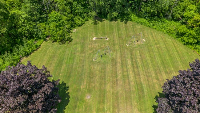 Building Photo - 15 Kimberly Ln