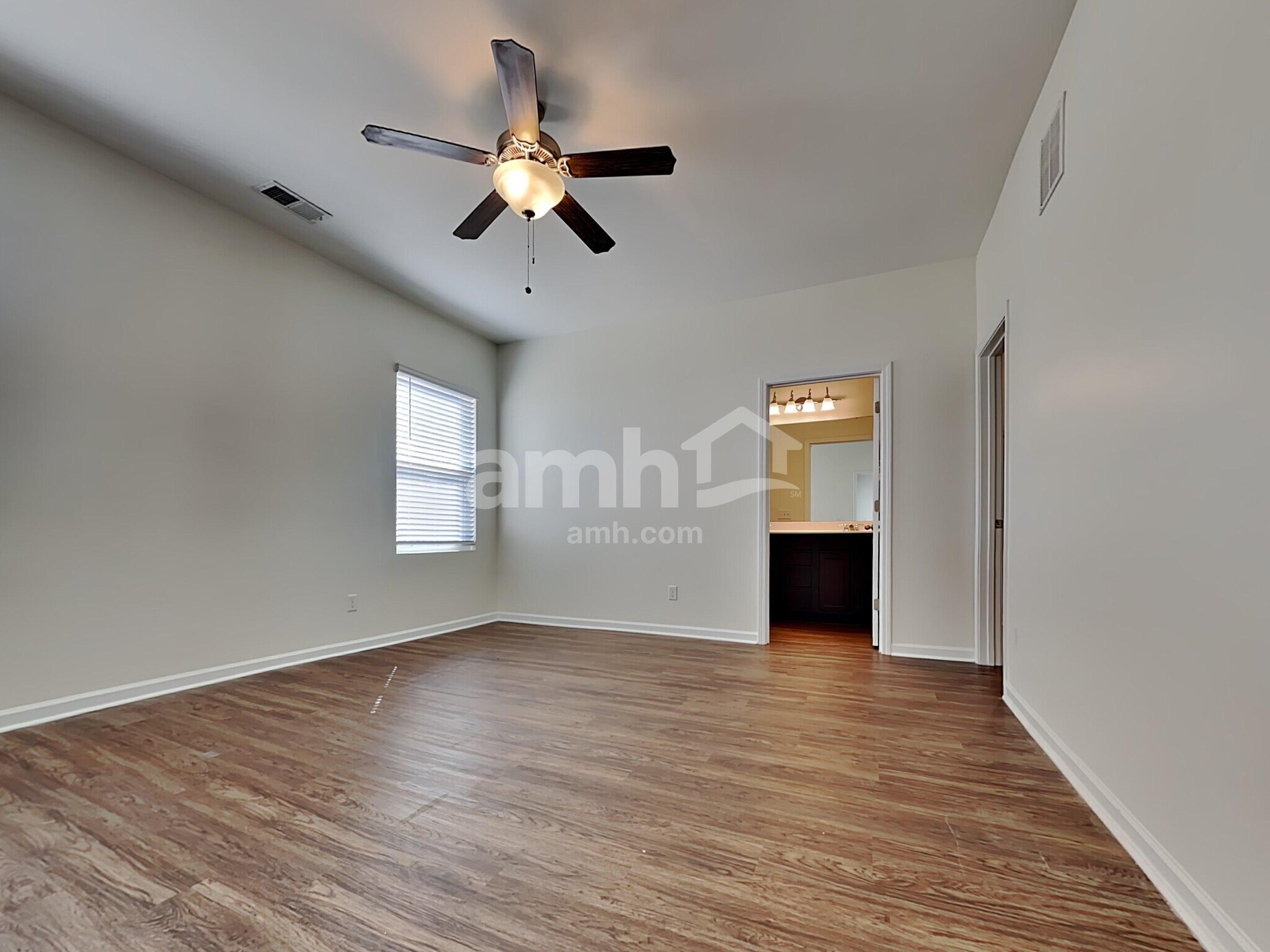 Building Photo - 224 Orion Way