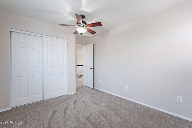 Building Photo - 445 W Mountain Sage Dr