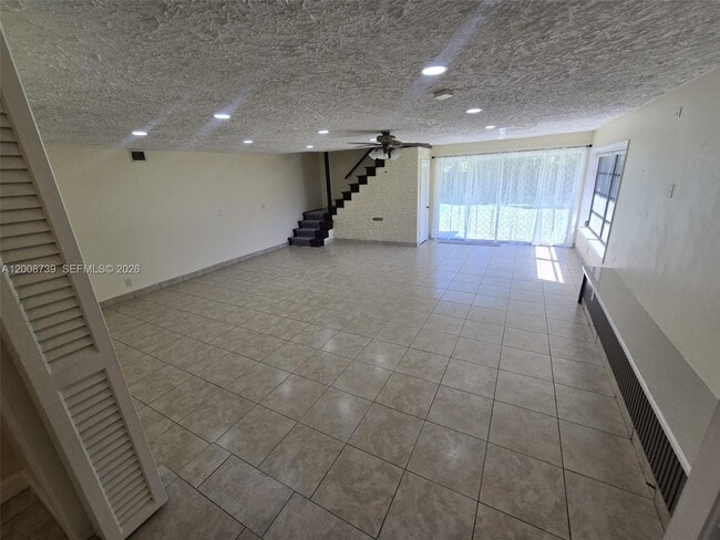 Building Photo - 2511 Plunkett St