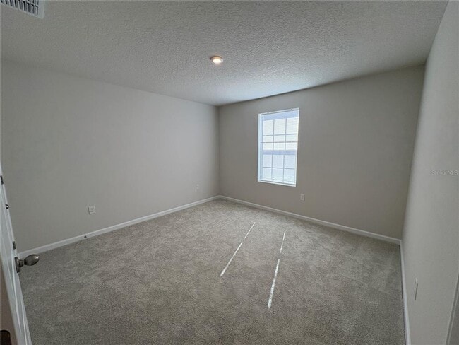 Building Photo - 1221 Lexington Ln