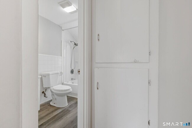 Building Photo - 3 New Hampshire Dr