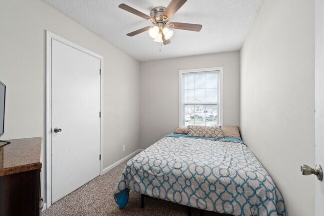 Building Photo - 524 Gainey Dr