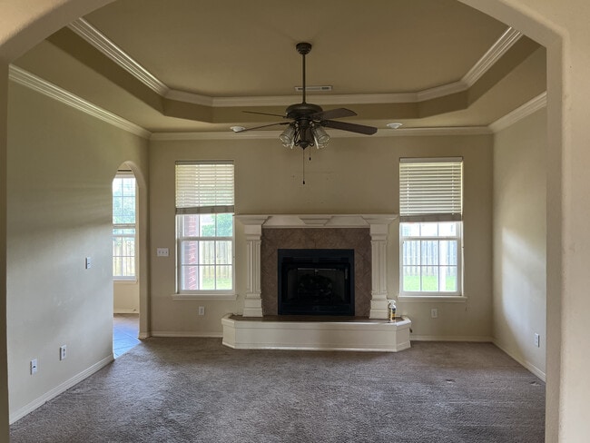 Building Photo - 3101 SW Camden Dr