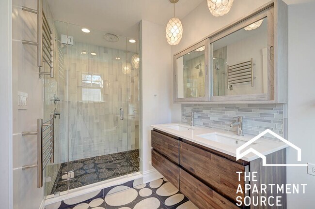 Building Photo - 2211 Pioneer Rd