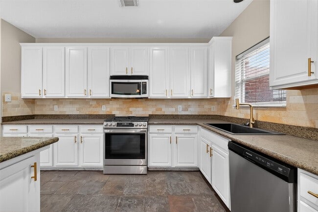 Building Photo - 21519 San Marino Dr