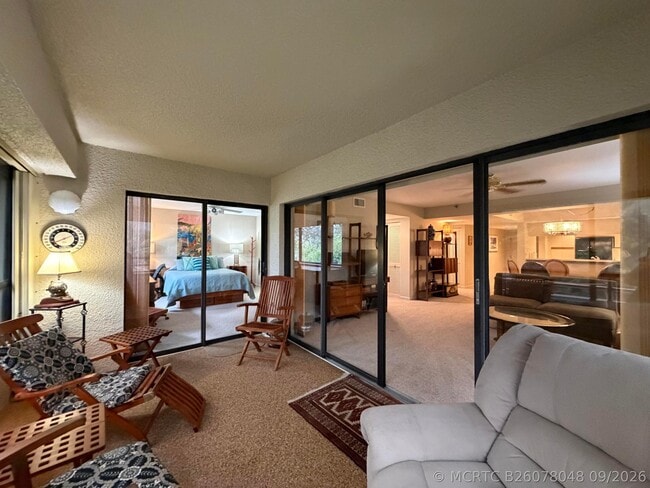 Building Photo - 337 Oak Harbour Dr