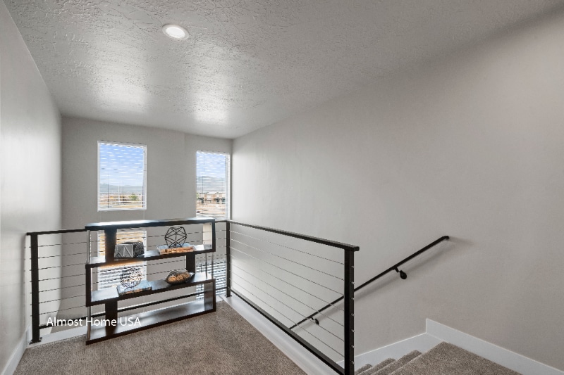 Building Photo - 572 Lewski Ln