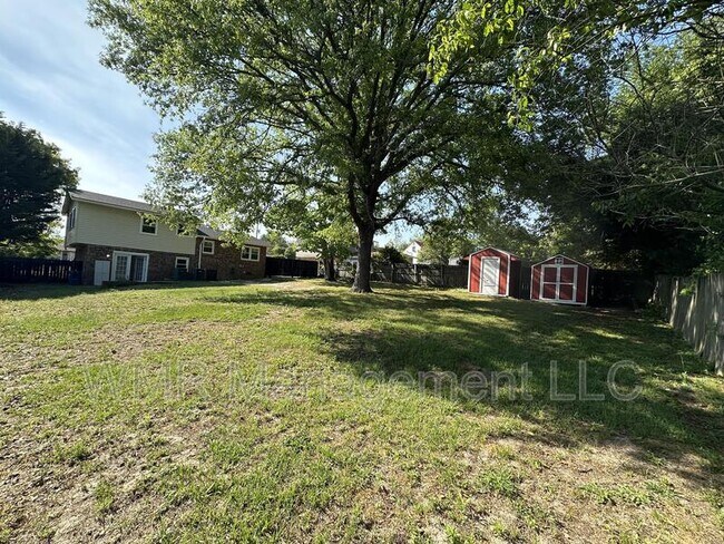 Building Photo - 6602 Winthrop Dr