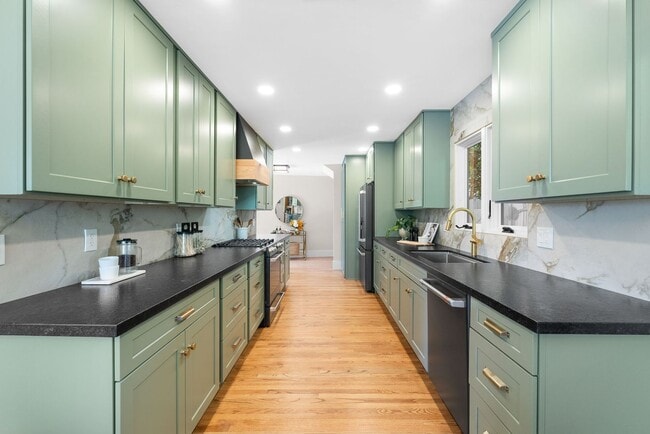 Building Photo - Restored Mission Hills Stunner