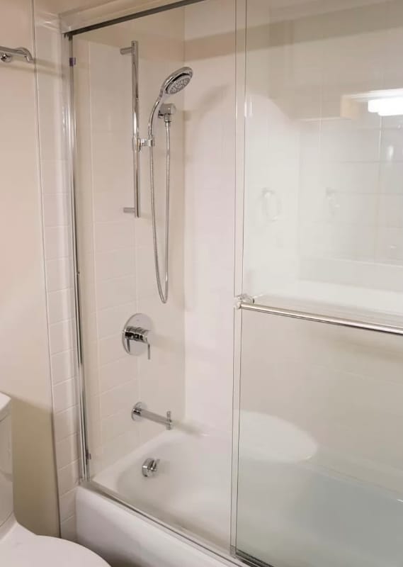 Building Photo - 7113 California Ave SW