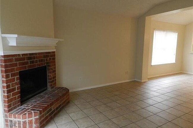 Building Photo - 2309 Stagecoach St
