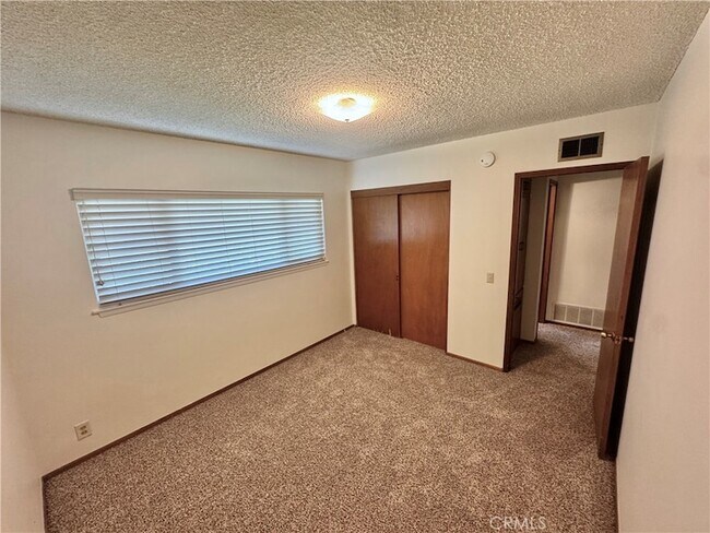 Building Photo - 509 California Dr